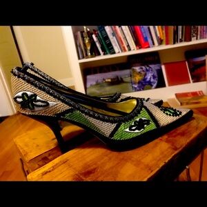 Stylish & classic pump shoe